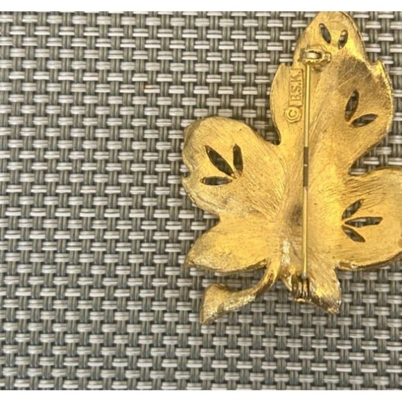 Vintage Signed BSK Gold Tone Maple Leaf Brooch Pin 1960s - Picture 5 of 5
